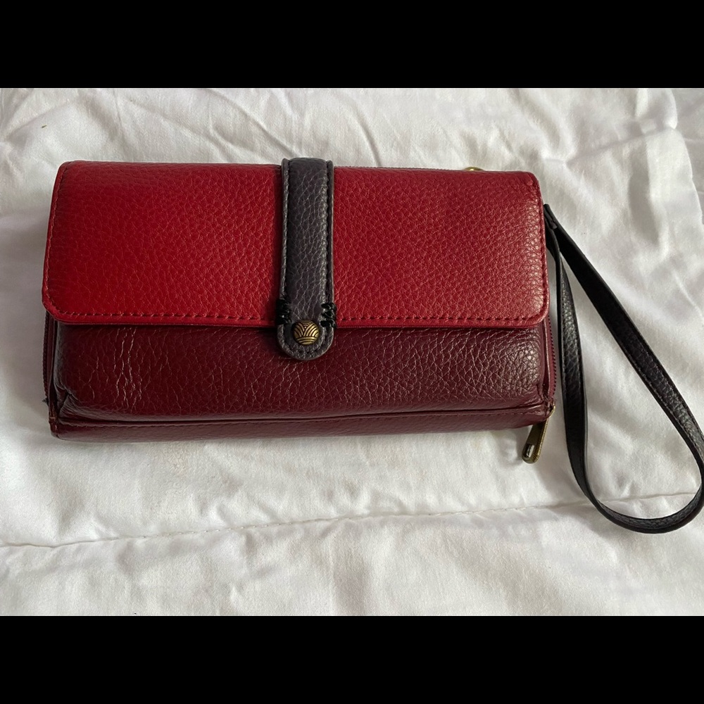 The Sak Women’s Sequoia Smartphone Flap Crossbody Wallet